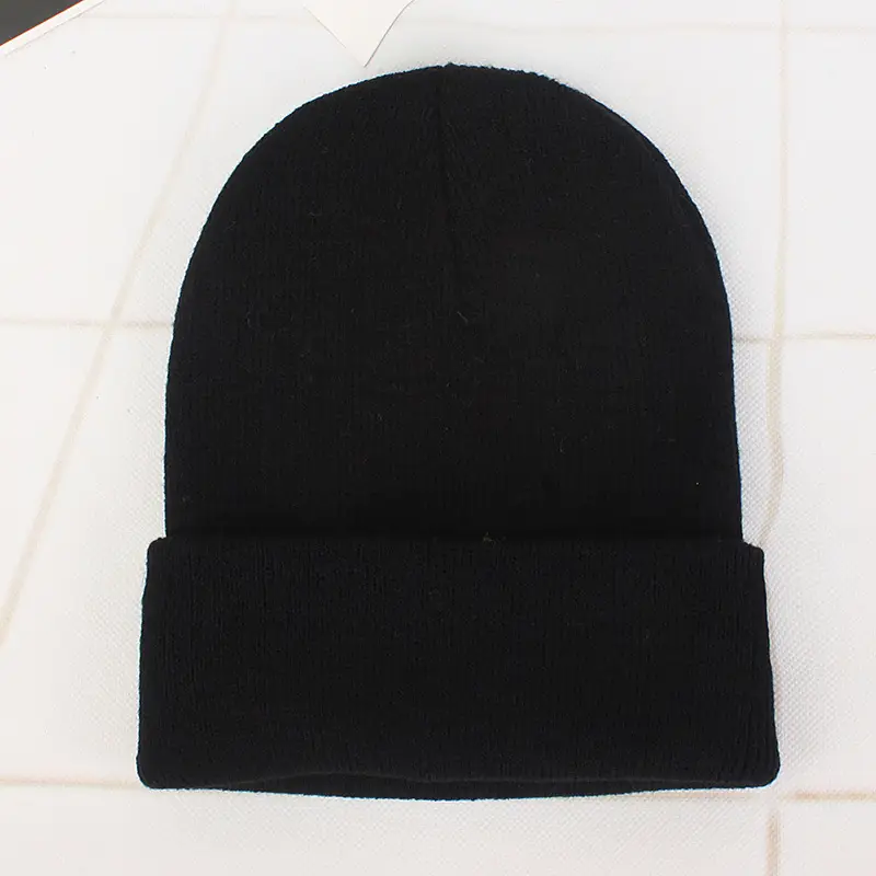 gorro unisex color negro liso ideal para clima frio